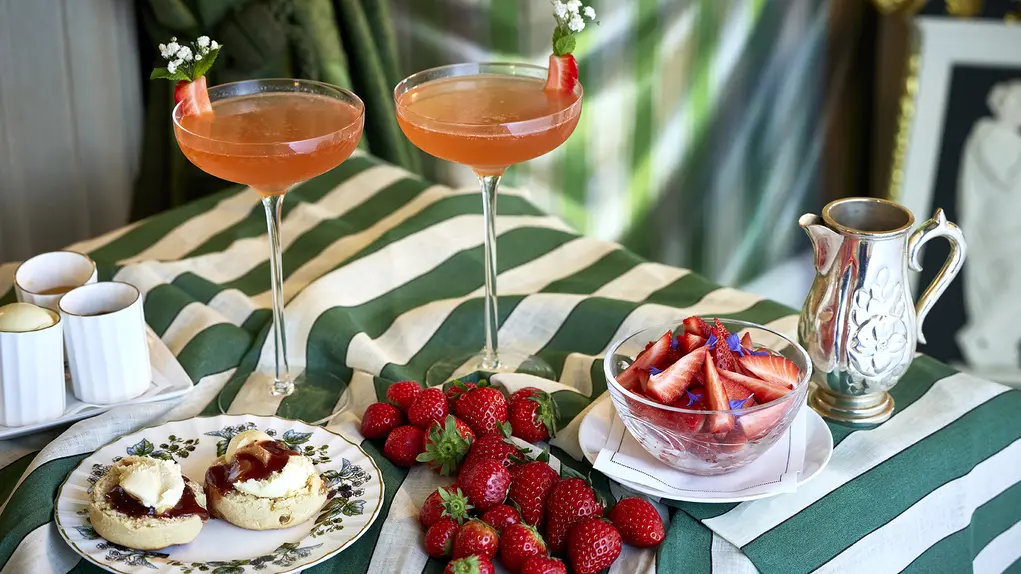 cocktails and strawberries